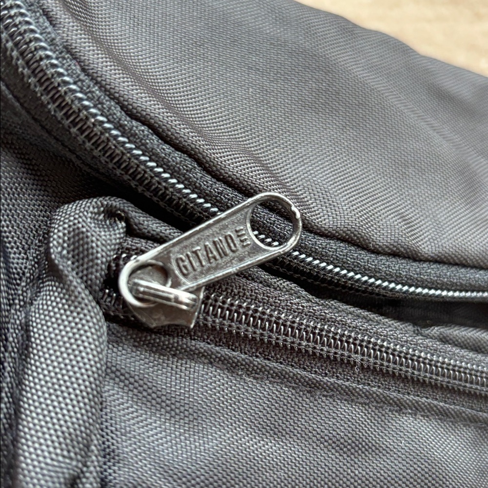 Vintage 80’s Gitano Fanny Pack - Picture 3 of 8